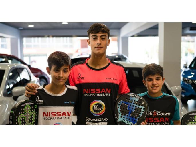 Nissan Nigorra, con los campeones de Padel