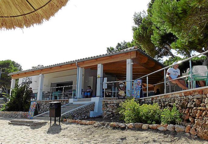 Con un turismo familiar cerca de Es Fortí, en Cala d’Or