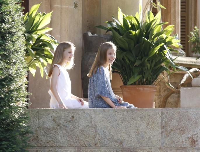 Princesa Leonor e infanta Sofía en Marivent