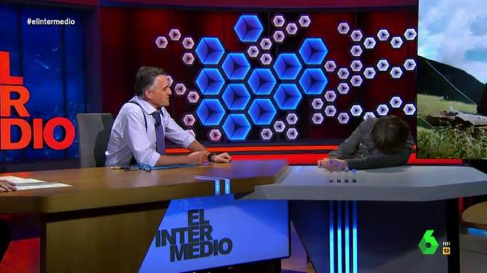 Jordi Évole sufre un ataque de cataplexia en directo