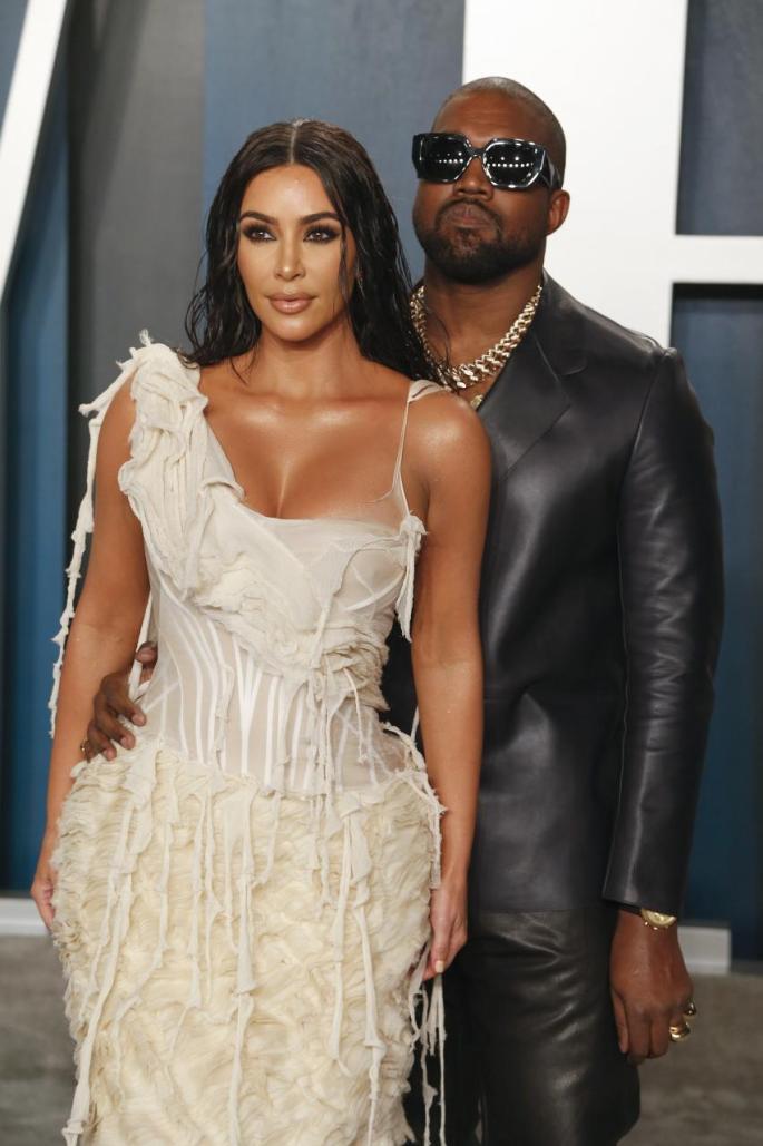 Kanye West asegura que está intentando divorciarse de Kim Kardashian