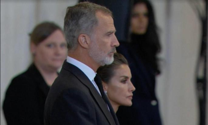 Ni 'privilegio del blanco' ni zapatos abiertos: este es el estricto protocolo de vestimenta para asistir al funeral de papa Fran
