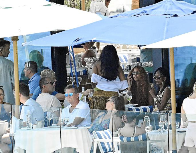 Michelle Obama inaugura el verano en Mallorca
