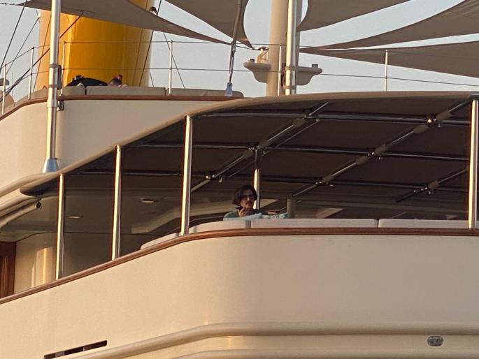 Gran expectación por la llegada del superyate Nero a Ibiza: «¿Es Johnny Deep?»