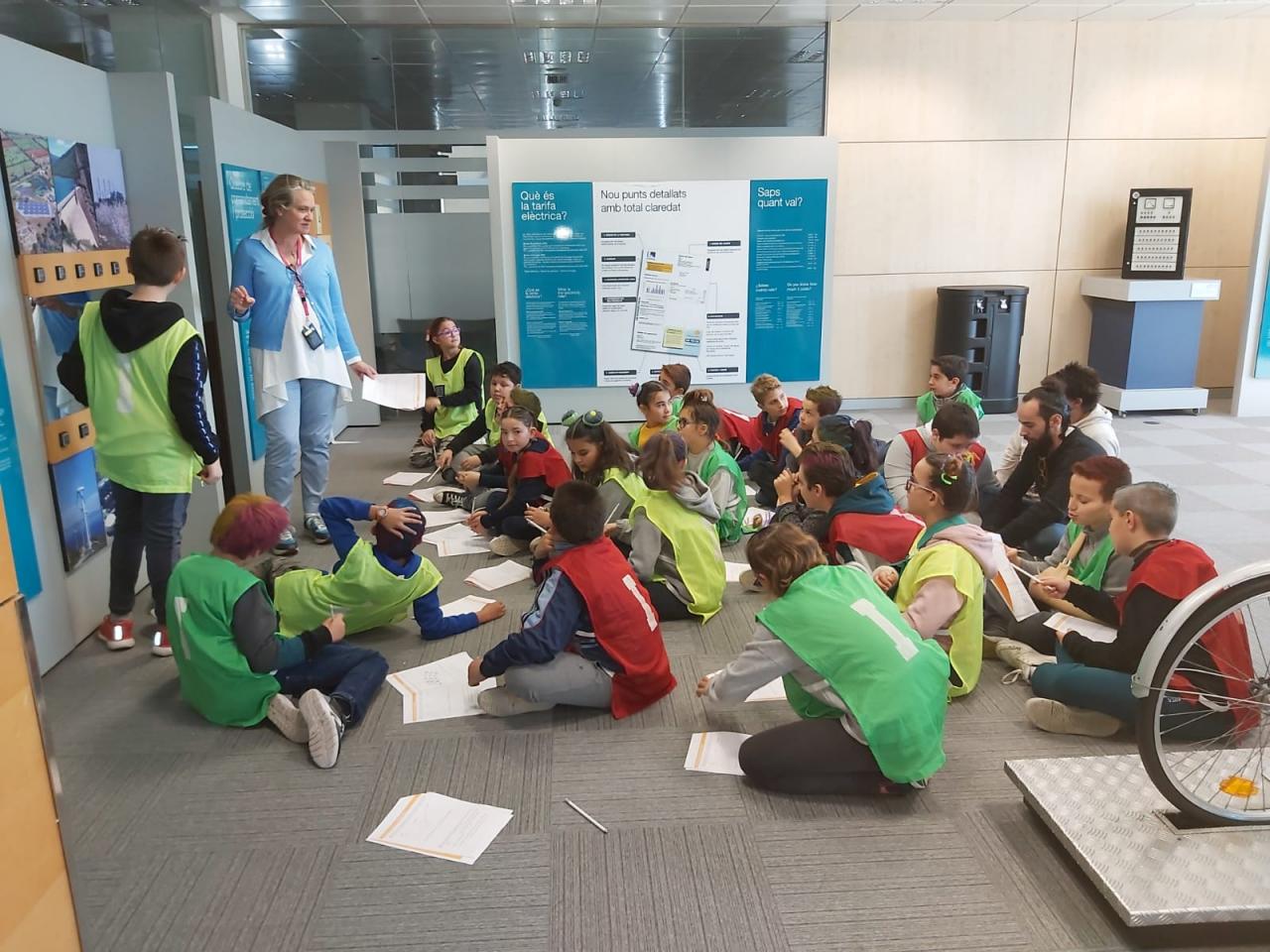 Alumnes de 5è de primaria del CEIP Bartomeu Ordines de Consell varen visitar Grup Serra i Endesa