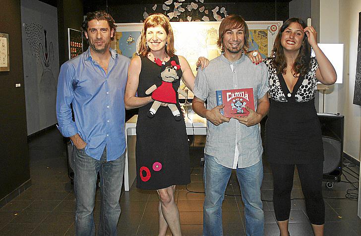 Álex Fito presenta su nuevo cómic ‘Camila’ en la Galería Sampol