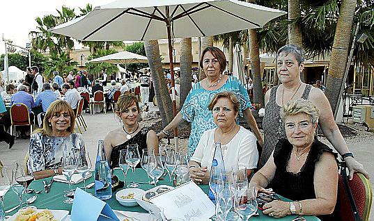 PALMA DISCRETO UH Y BRISAS CENA BENEFICA CONTRA EL CANCER EN SON ANT