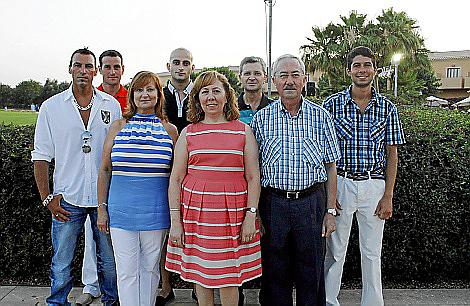 PALMA DISCRETO UH Y BRISAS CENA BENEFICA CONTRA EL CANCER EN SON ANT
