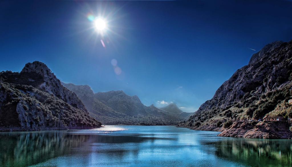 Embalse del Gorg Blau en la Serra de Tramuntana de Mallorca