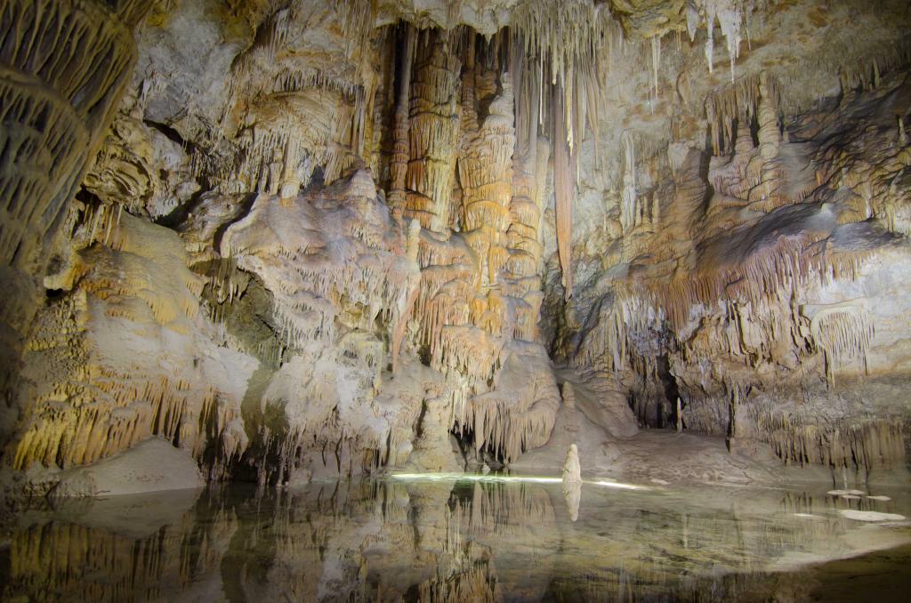 Cova de ses Llàgrimes, cueva subterránea en Mallorca