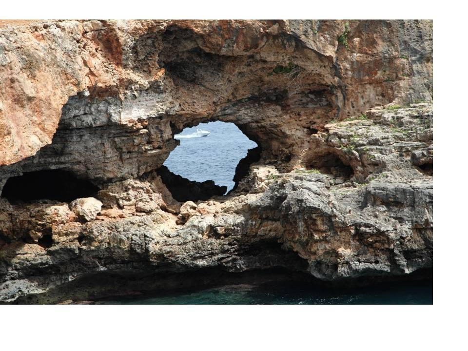 Roca en Cala sa Nau, en Mallorca