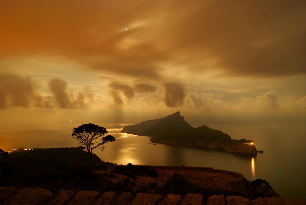Isla Dragonera de noche