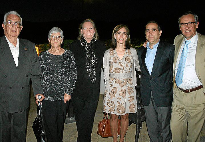 Homenaje a Pedro Pourtau y su esposa