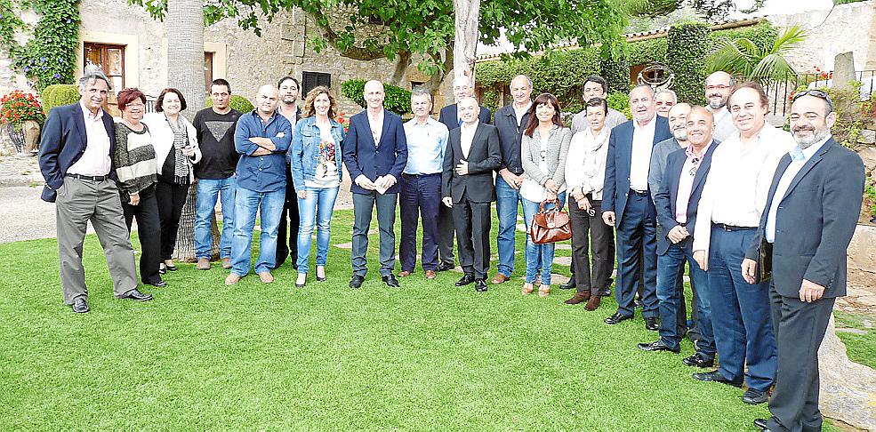 DINAR GRUP SERRA FIRES I FESTES MANACOR