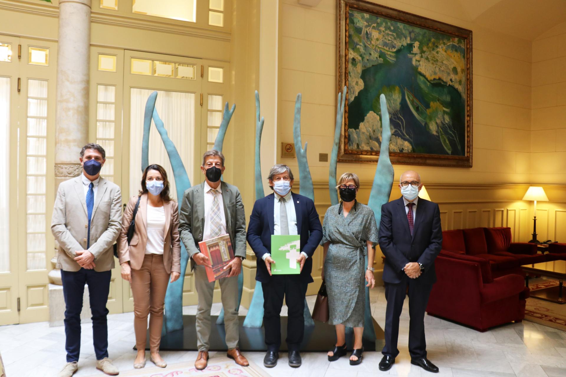 `acto de recepción del presidente del Parlament de les Illes Balears a una delegación del COFIB con motivo del Día Mundial del Farmacéutico
