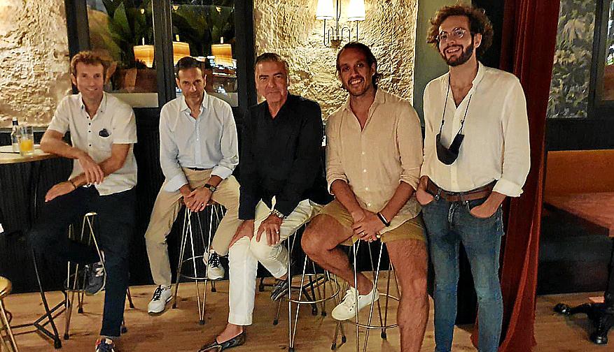 Esteban Mercer, entre amigos