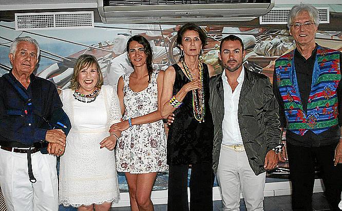 Cóctel a beneficio de Amigos de Ositeti en el Club de Mar