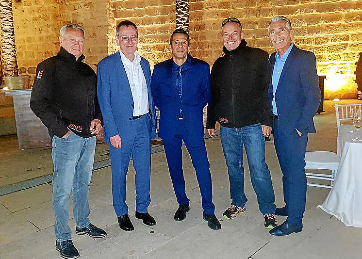 Esteban Mercer, entre amigos