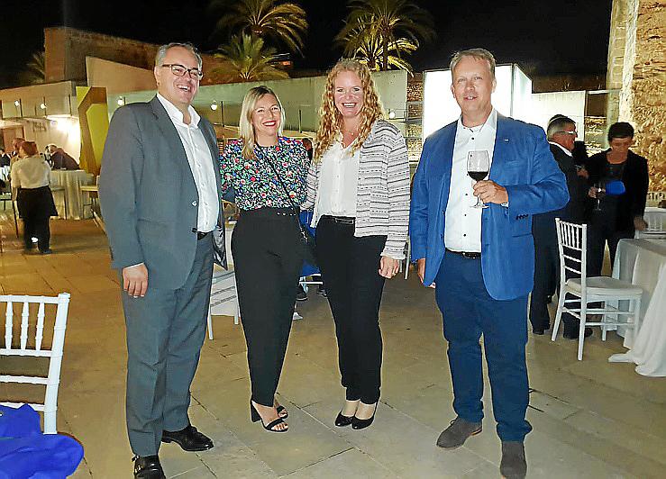 Esteban Mercer, entre amigos