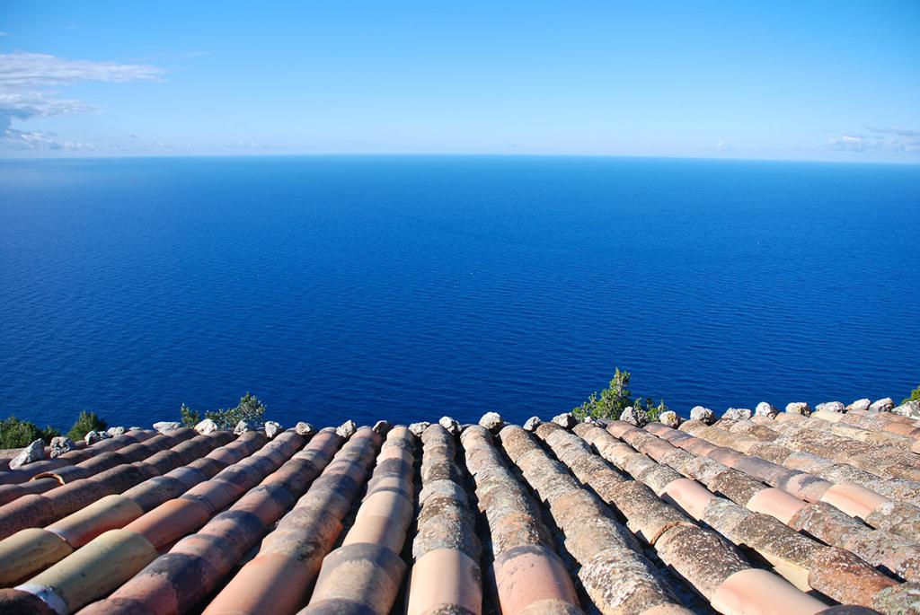 Vista al mar azul