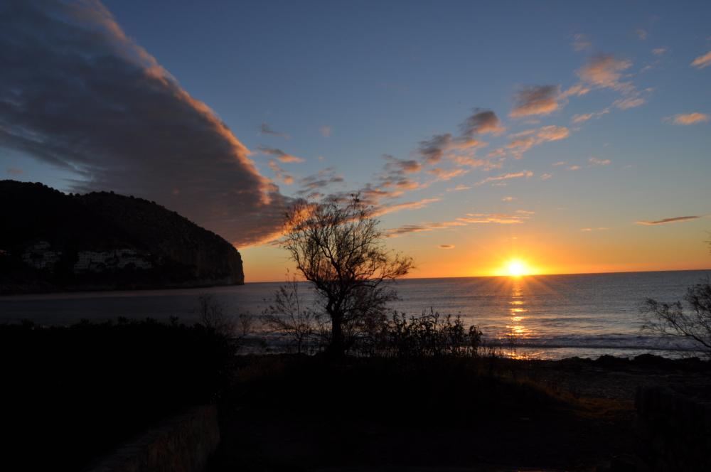 Cada dia surt el sol