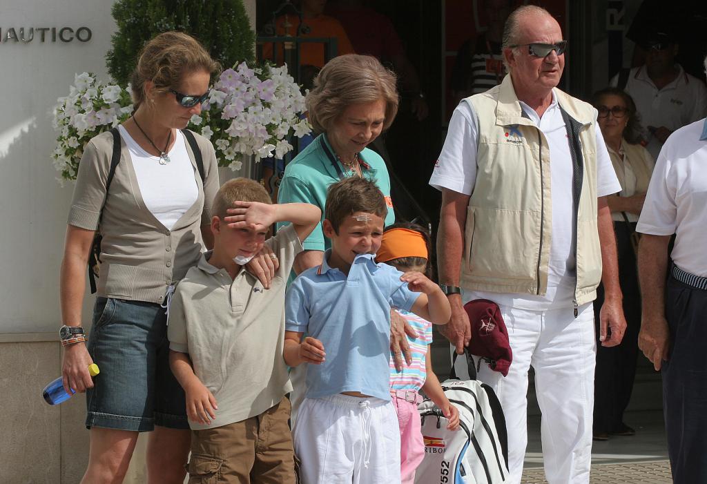 LA FAMILIA REAL EN PLENO ASISTE A LA XXV COPA DEL REY AGUA BRAVA CAMPER DE VELA