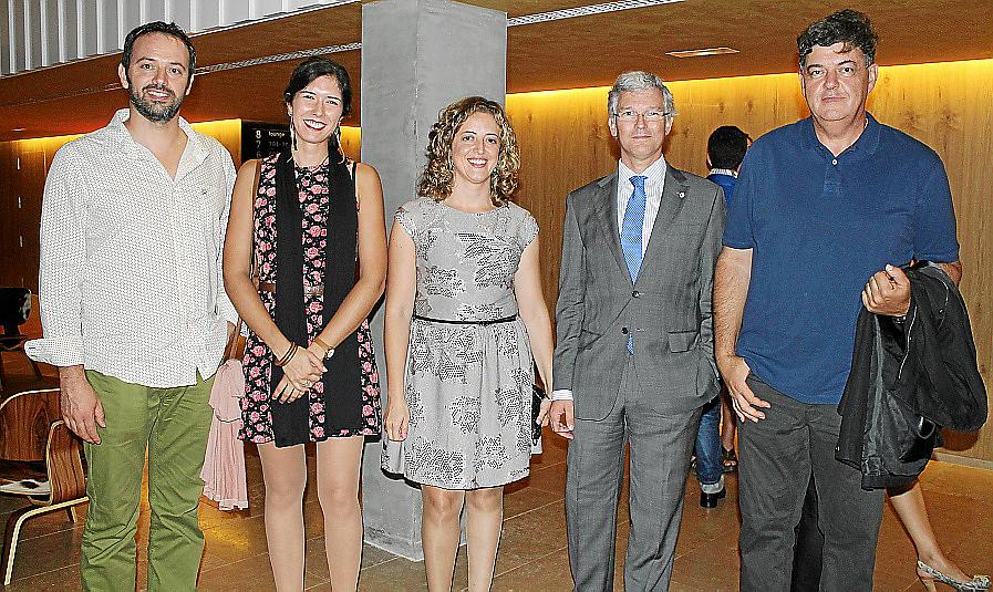Entrega de insignias del colegio de veterinarios