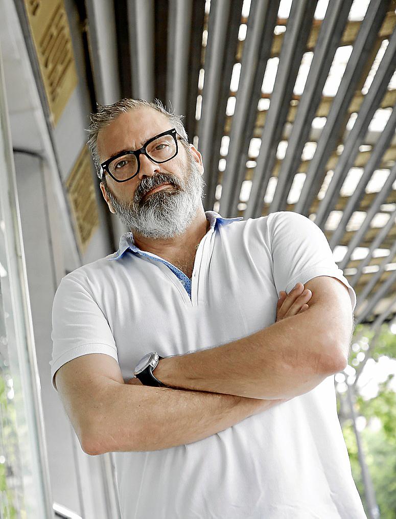 «En África utilizan esclavos para que hagan el trabajo de las abejas»