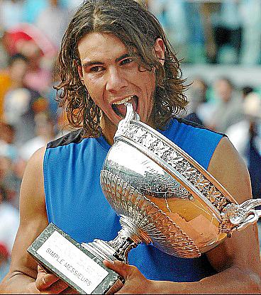 2006. Segundo Roland Garros. Nadal empieza a ser la bestia negra de Roger Federer en París.