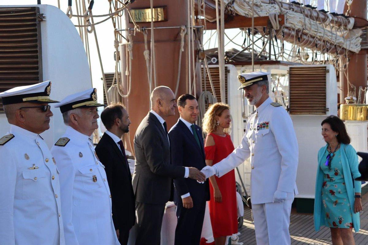 Muñoz participa en un acto de la Armada en Sanlúcar de Barrameda (Cádiz
