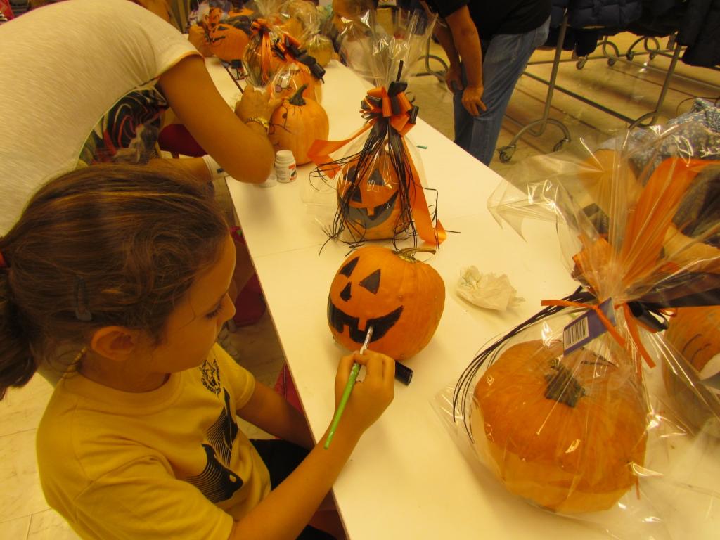 Get Decoracions de halloween platja For iPhone Free