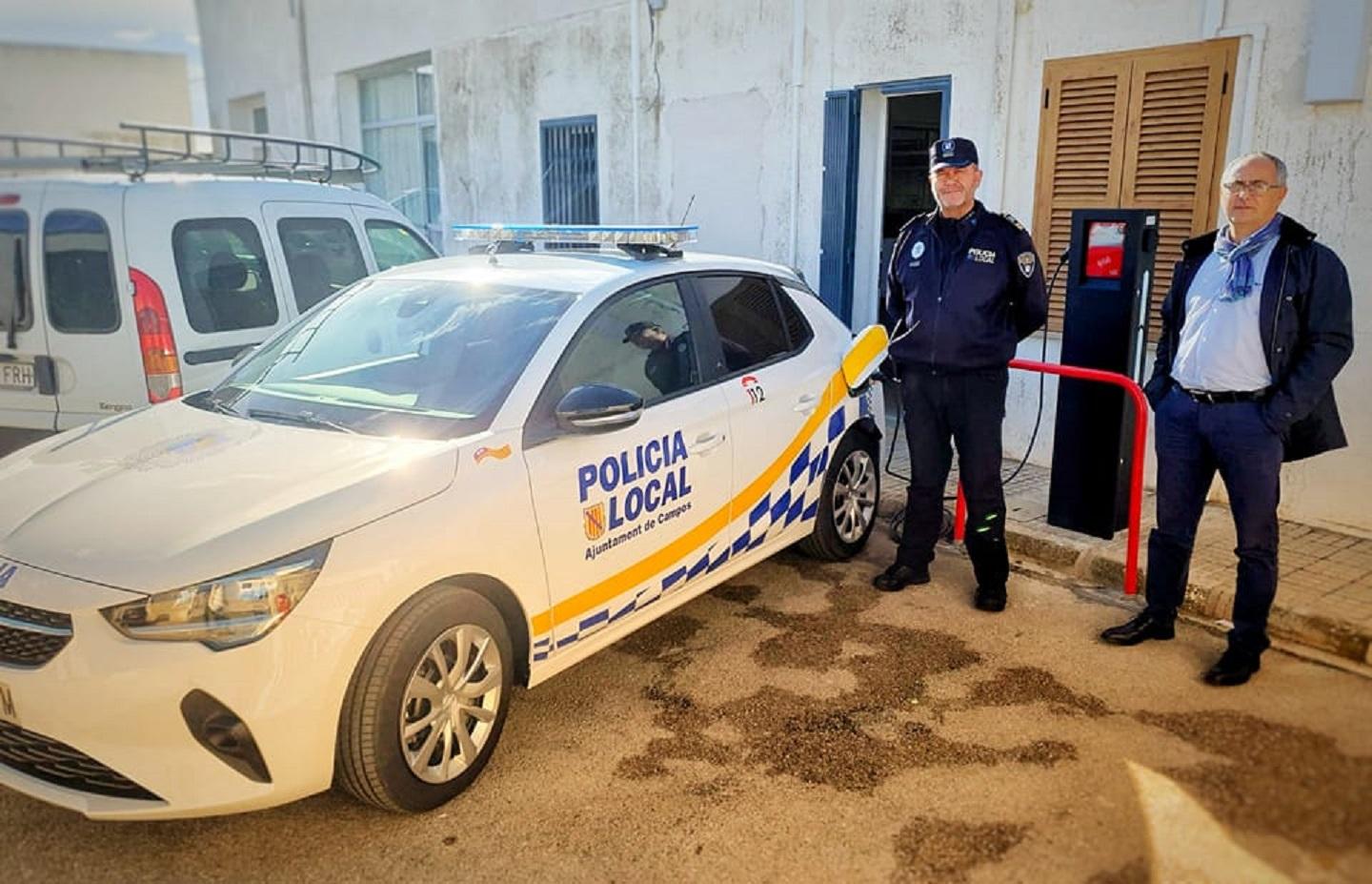 El nuevo vehículo eléctrico de la Policía Local de Campos.