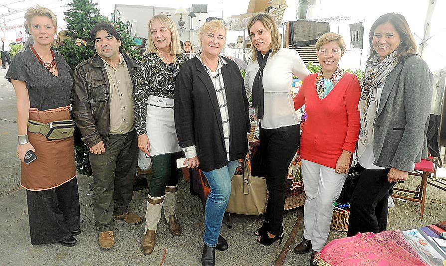 Mercadillo solidario de Nuevo Futuro