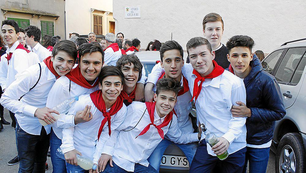 Tras los "dimonis" de Sant Antoni en Artà