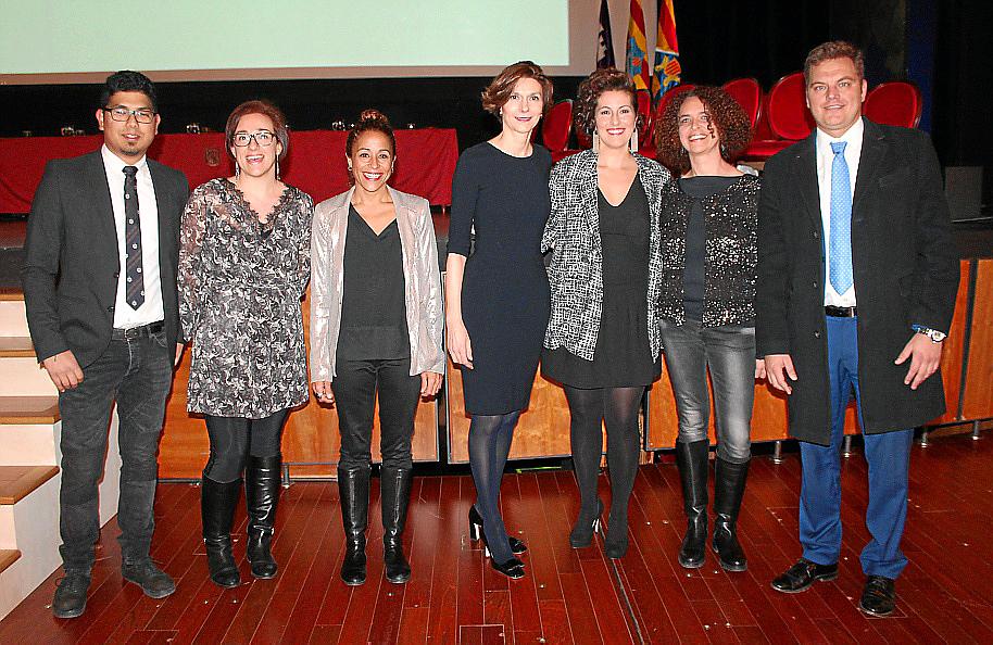Premis Ramon Llull i Medalla d'Or de la Comunitat