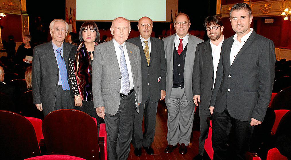 Premis Ramon Llull i Medalla d'Or de la Comunitat