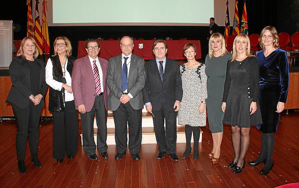 Premis Ramon Llull i Medalla d'Or de la Comunitat