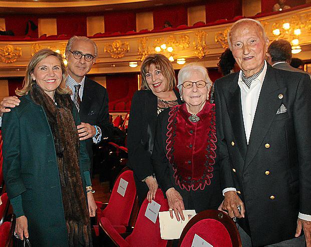 Premis Ramon Llull i Medalla d'Or de la Comunitat