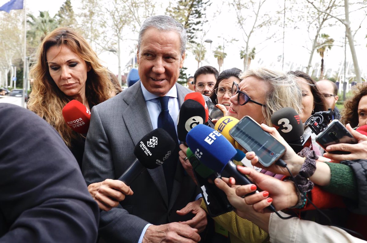 Zaplana llega a la Ciudad de la Justicia para afrontar el juicio por