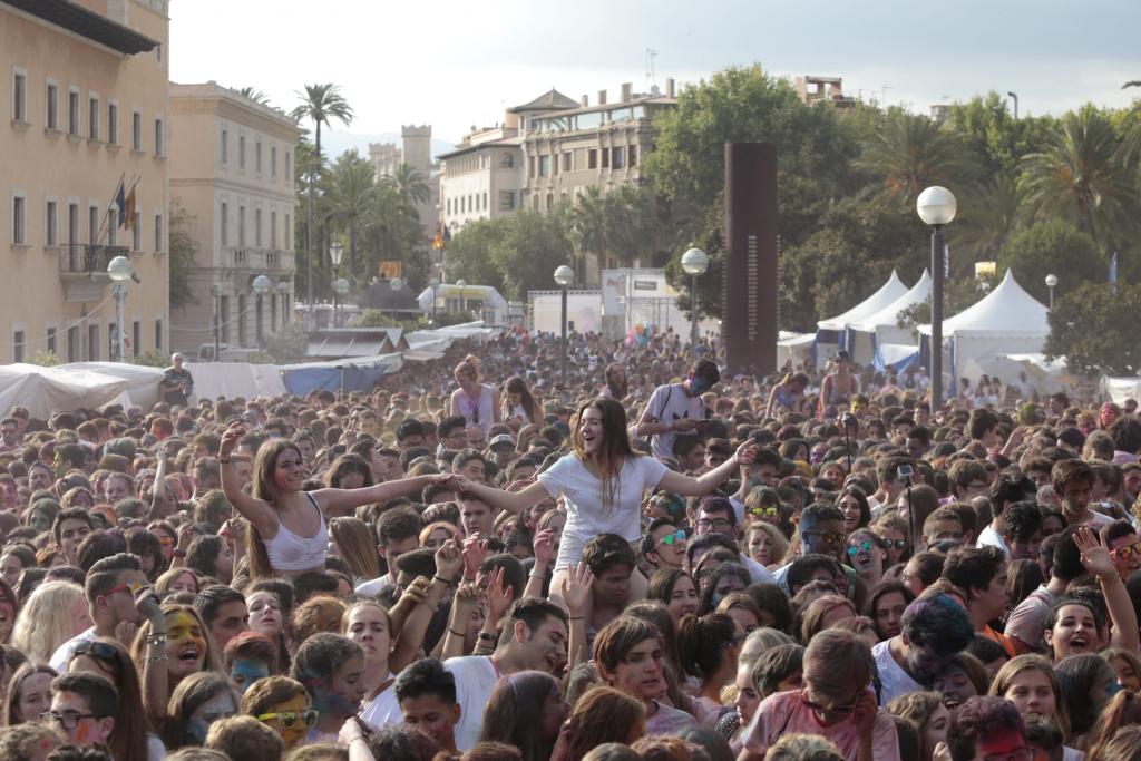 Fiesta Holi en el Parc de la Mar