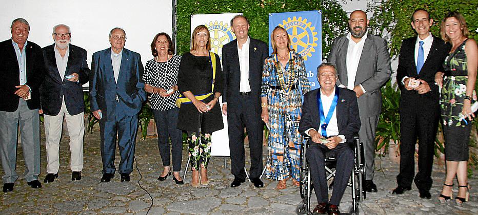 Relevo en la junta del Rotary Club Mallorca