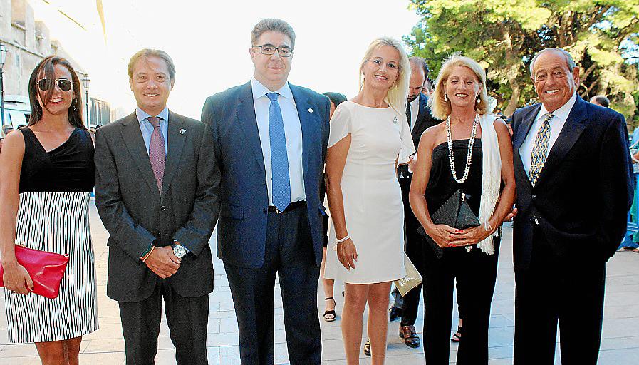 Recepción ofrecida por los Reyes
