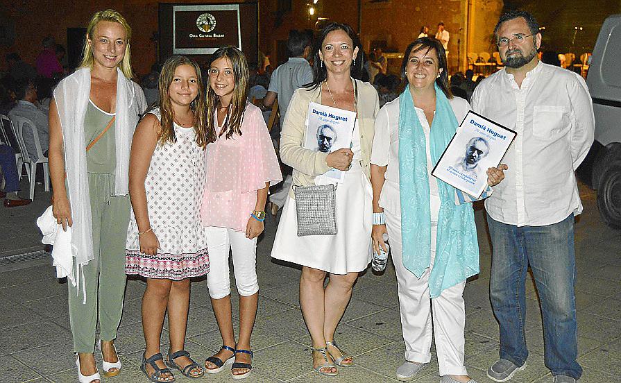 Homenaje al poeta Damià Huguet