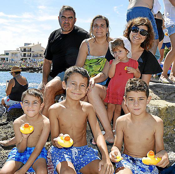 Patos a la mar en Can Picafort