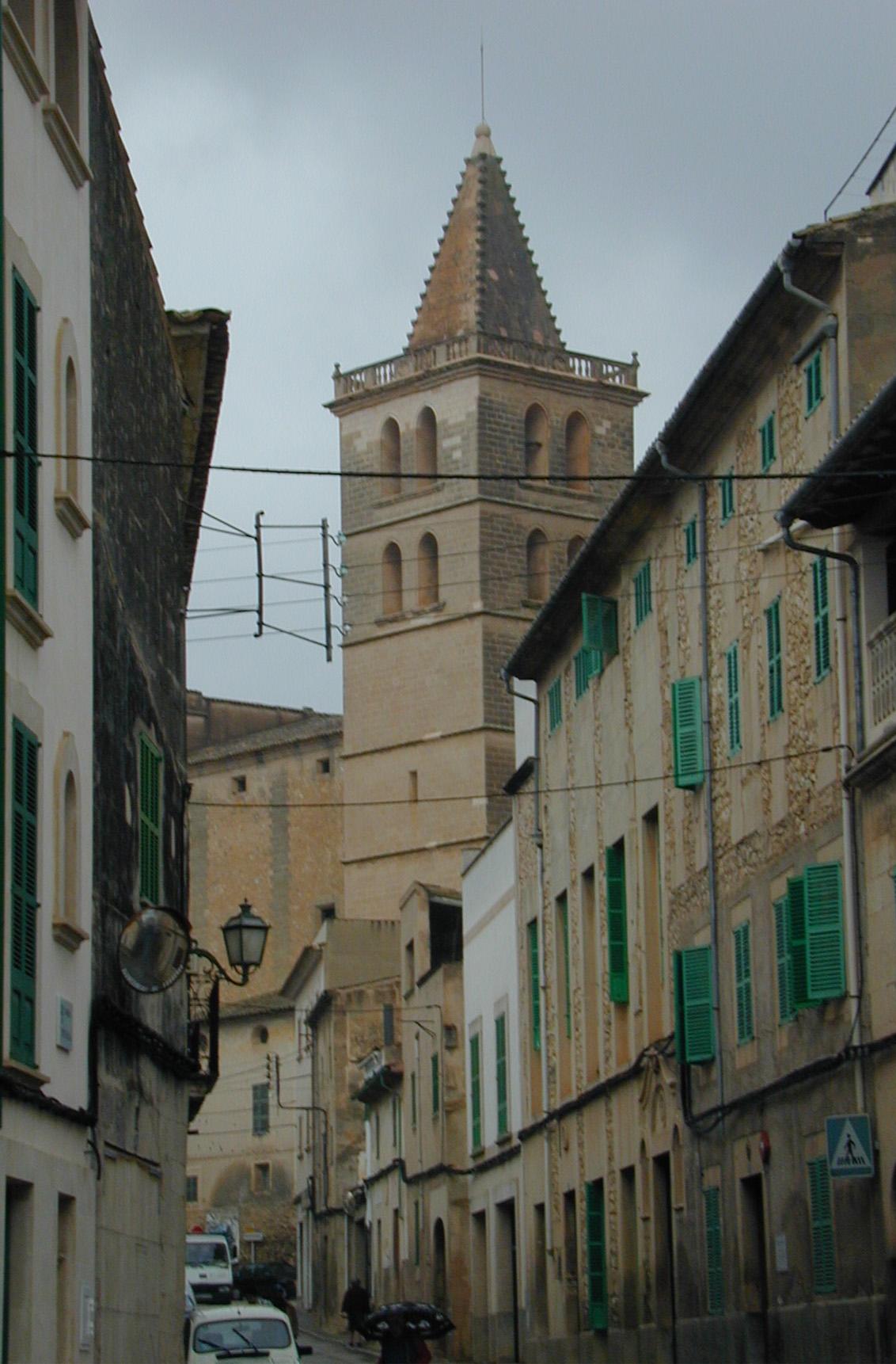 VISTA GENERAL DE LA IGLESIA DE PORRERES. VISTA GENERAL DEL PUEBLO DE PORRERES.