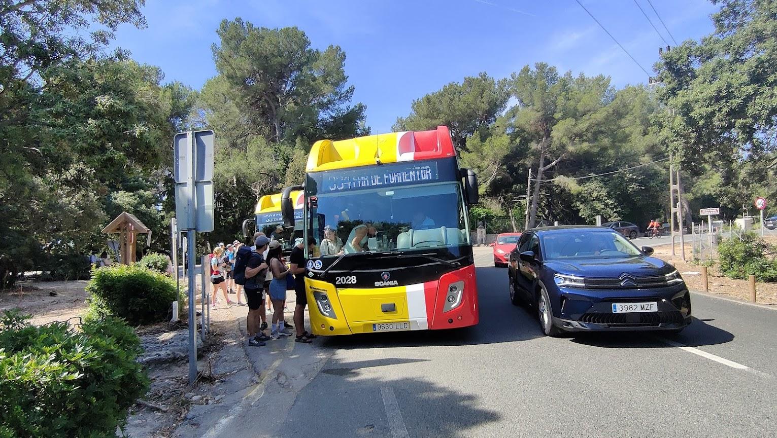 Primer día de restricciones en Formentor