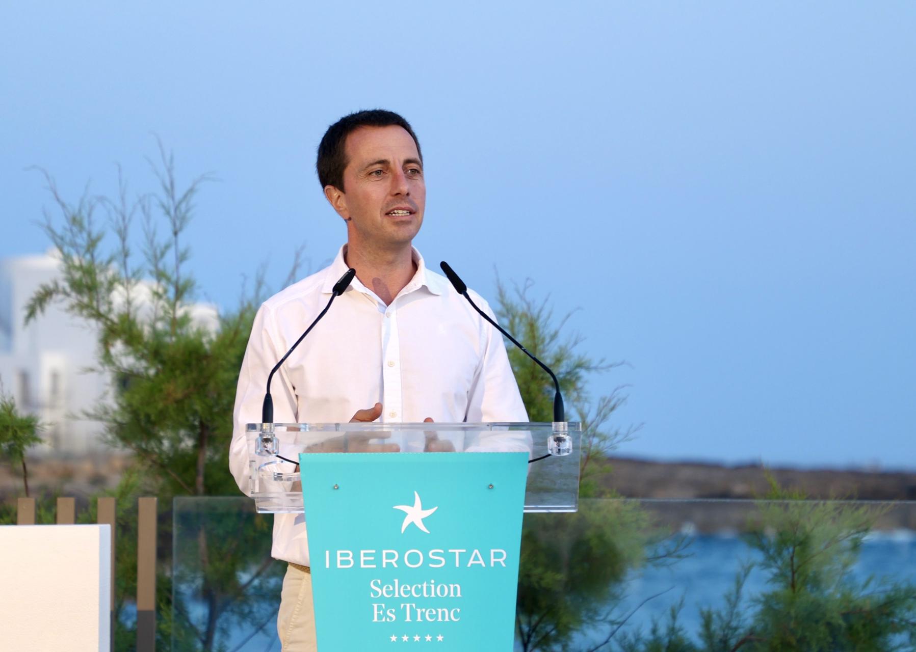 COLONIA DE SANT JORDI. HOTELES. El nuevo Iberostar Es Trenc enclavado en primera lÃ­nea de mar, exhibe todo su esplendor durante