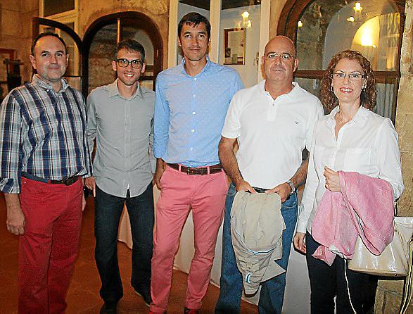 Cena anual de ingenieros de Telecomunicaciones