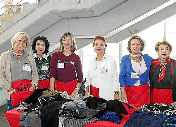 Mercadillo solidario del Club Elsa