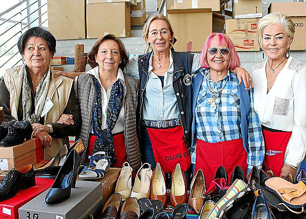 Mercadillo solidario del Club Elsa